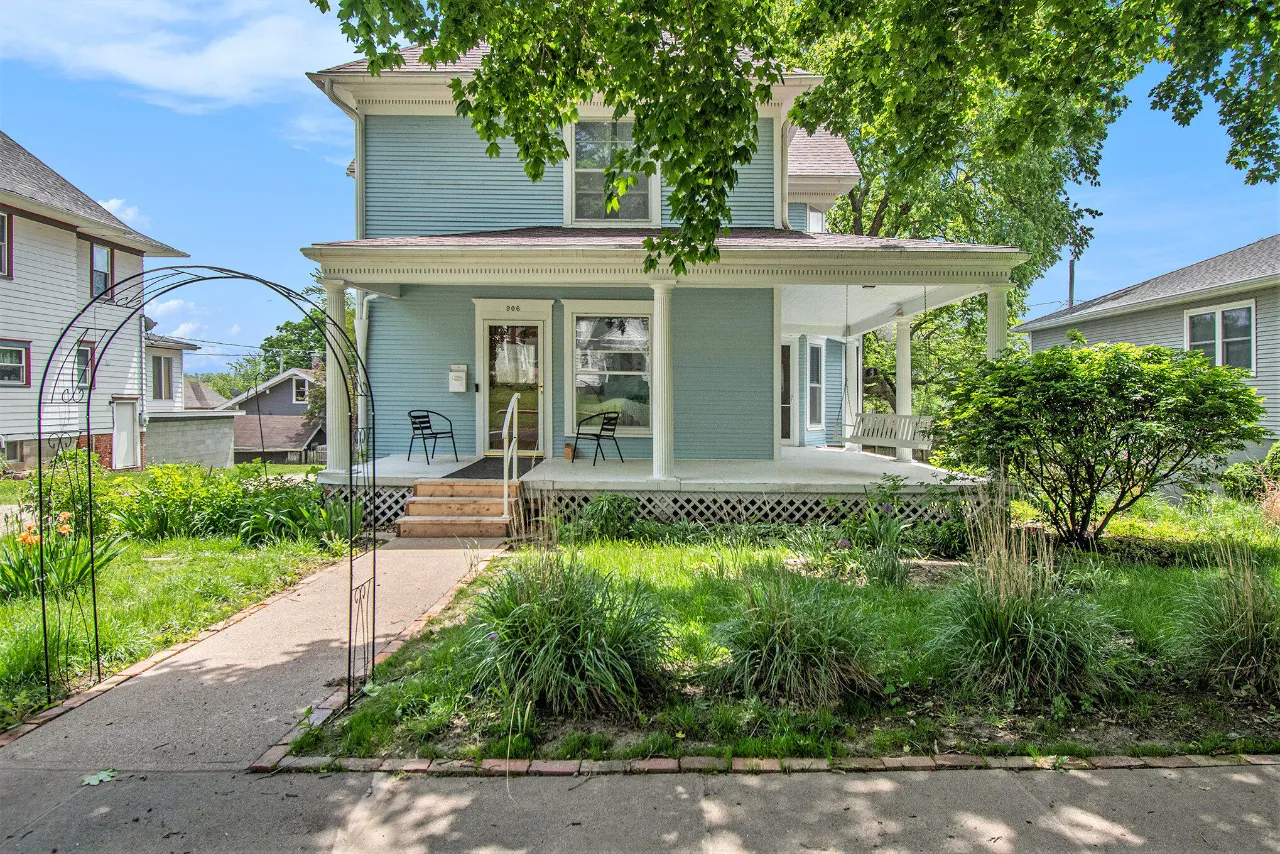 906 E HAMMOND Street, RED OAK, IA 51566