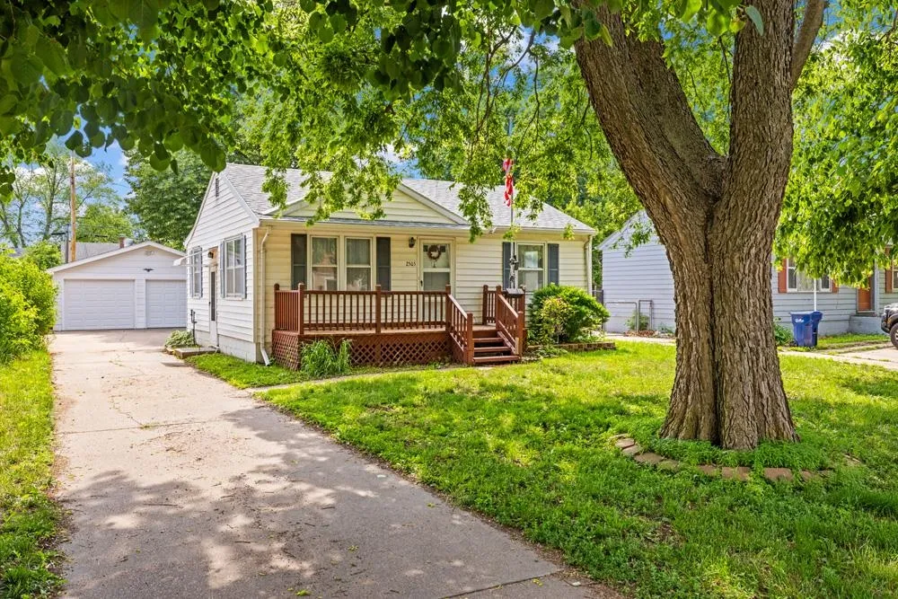 2505 Hancock Street, Bellevue, NE 68005