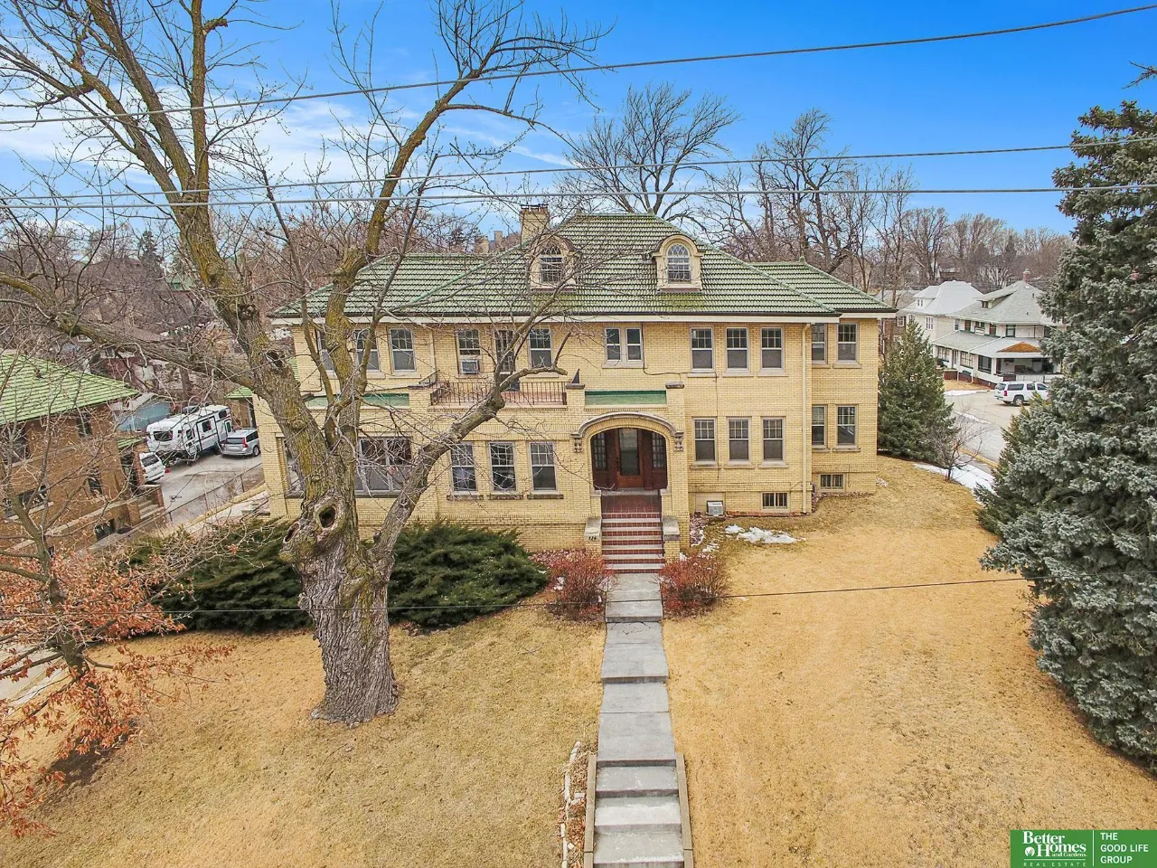 324 N 38th Street, Omaha, NE 68131